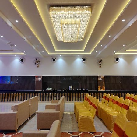 Hotel Ganpati Palace Mathura Eksteriør bilde