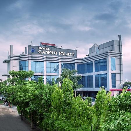 Hotel Ganpati Palace Mathura Eksteriør bilde
