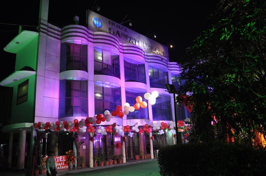 Hotel Ganpati Palace Mathura Eksteriør bilde