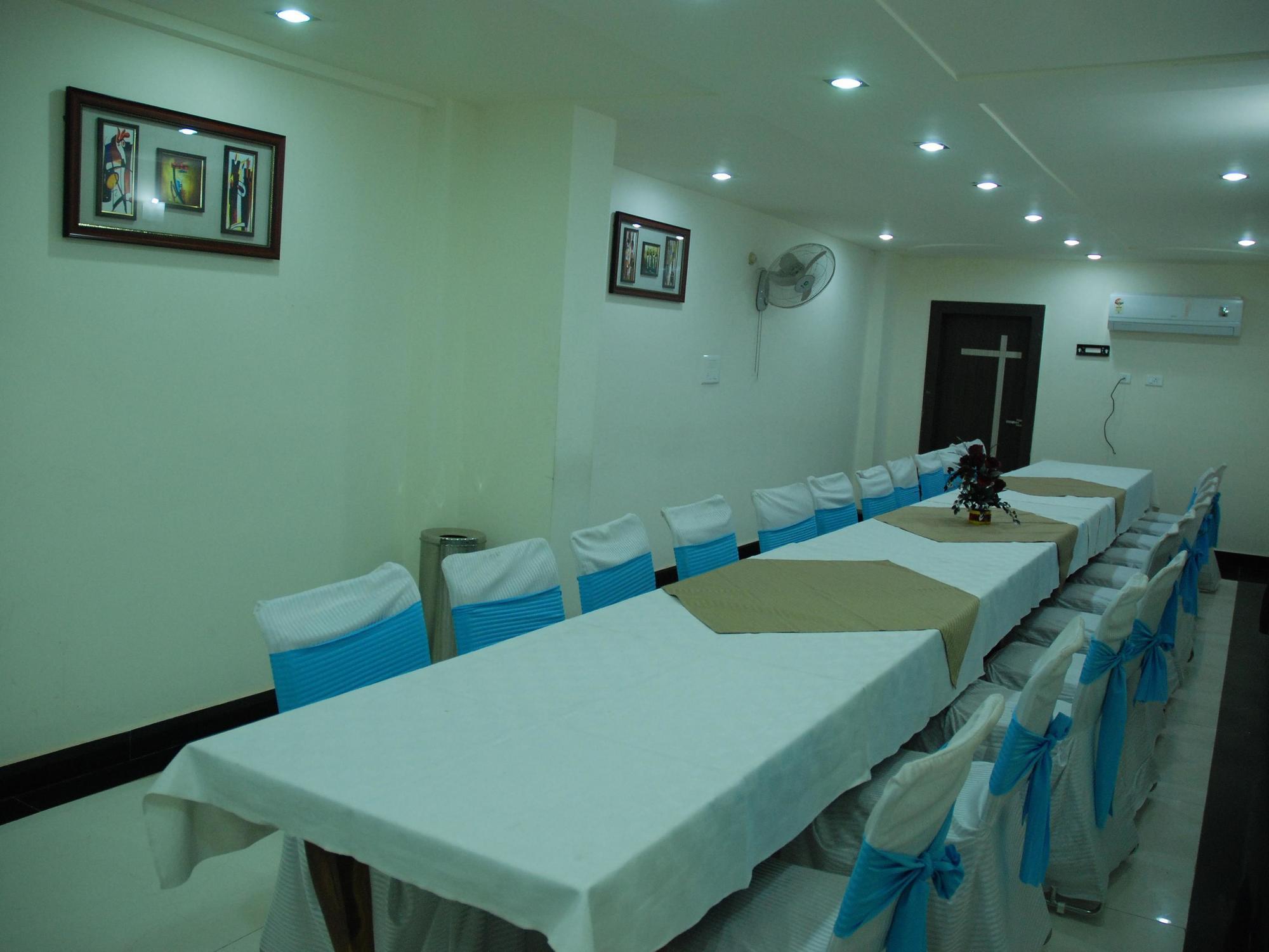 Hotel Ganpati Palace Mathura Eksteriør bilde